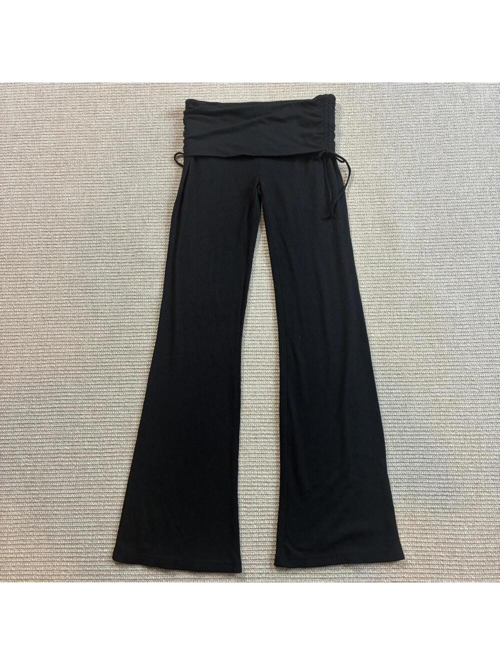 No Boundaries black fold over flare  leggings !!